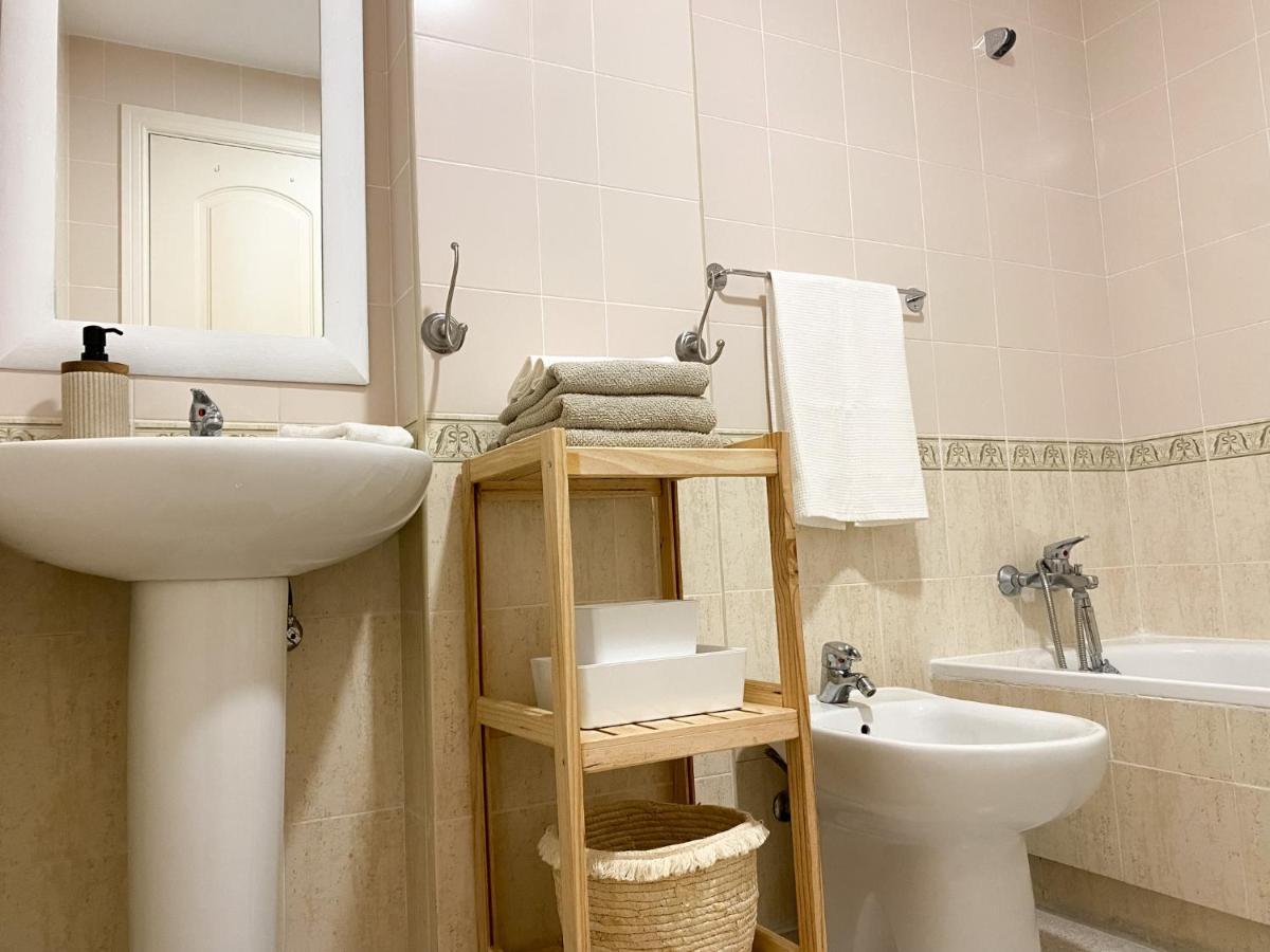 Costal Breeze Apartment *